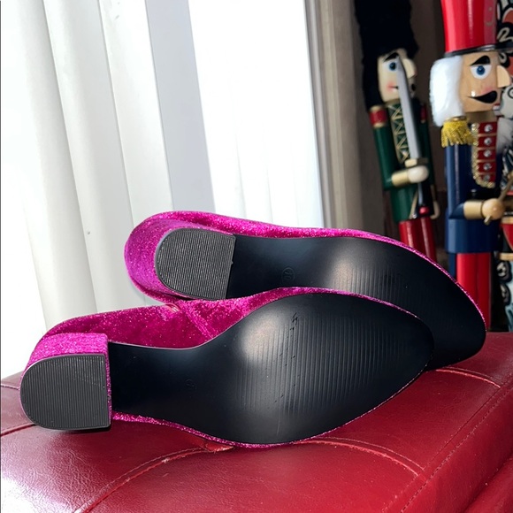 Shoe Dazzle Pink Ankle Booties with Sleek Design - Picture 4 of 4